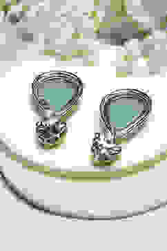 Mint Green Gold-Plated Kundan Tear Drop Danglers image number 2