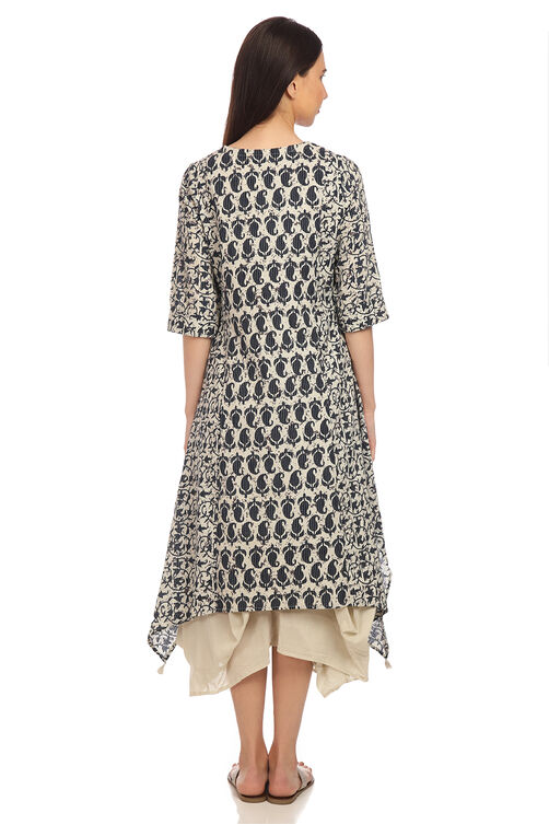 Off White And Navy Front Open Cotton Printed Dress image number 4