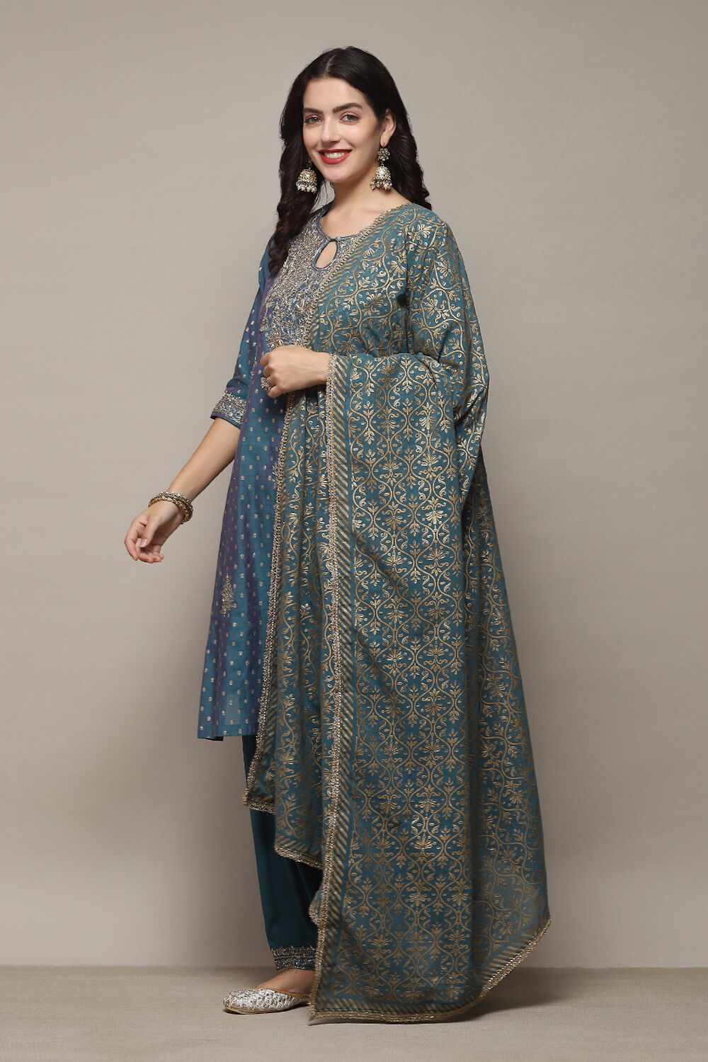 Red Rayon Straight Kurta Salwar Suit Set image number 4