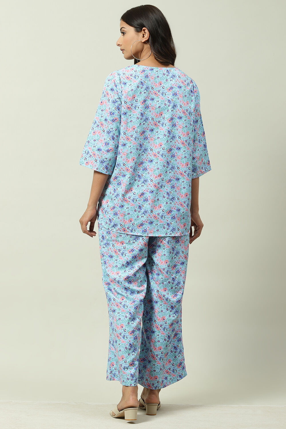 Sky Blue Printed Straight Suit Set image number 4