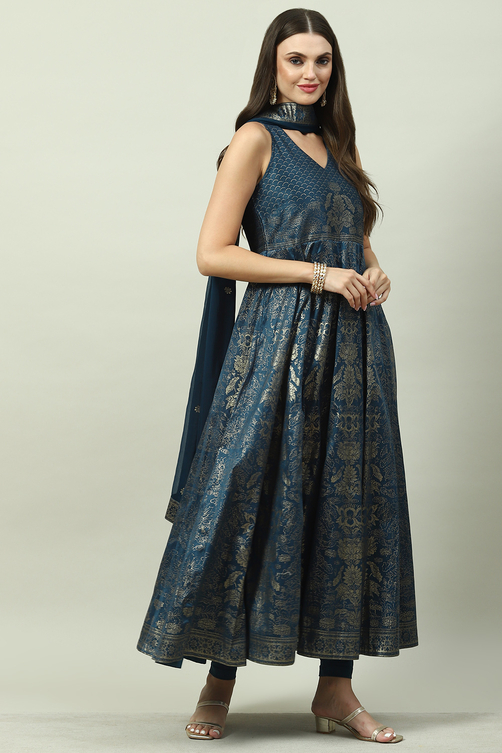 Onion Pink Art Silk Flared Kurta Legging Suit Set image number 6