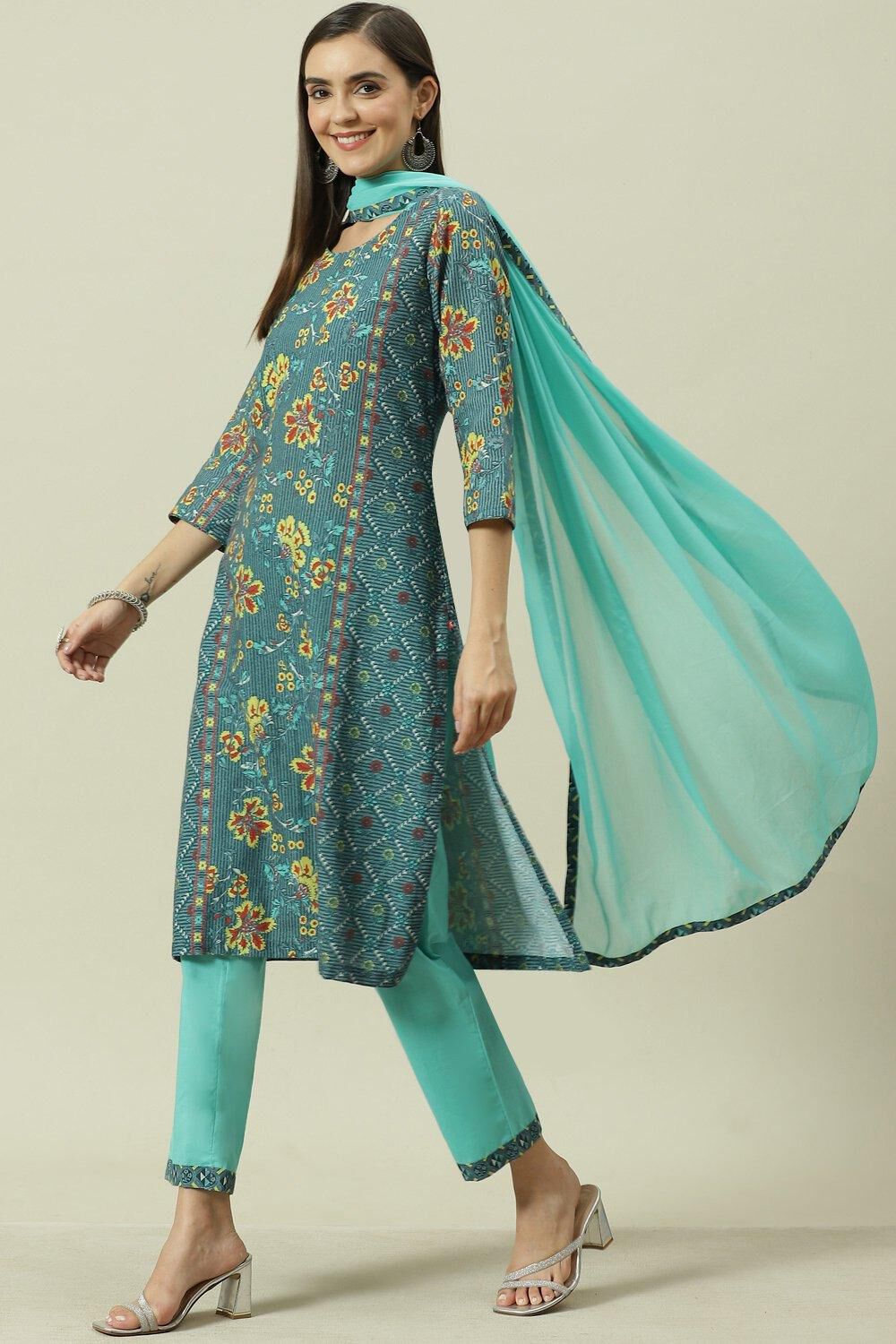 Multi-coloured Printed Straight Kurta Regular Pants Suit Set image number 5