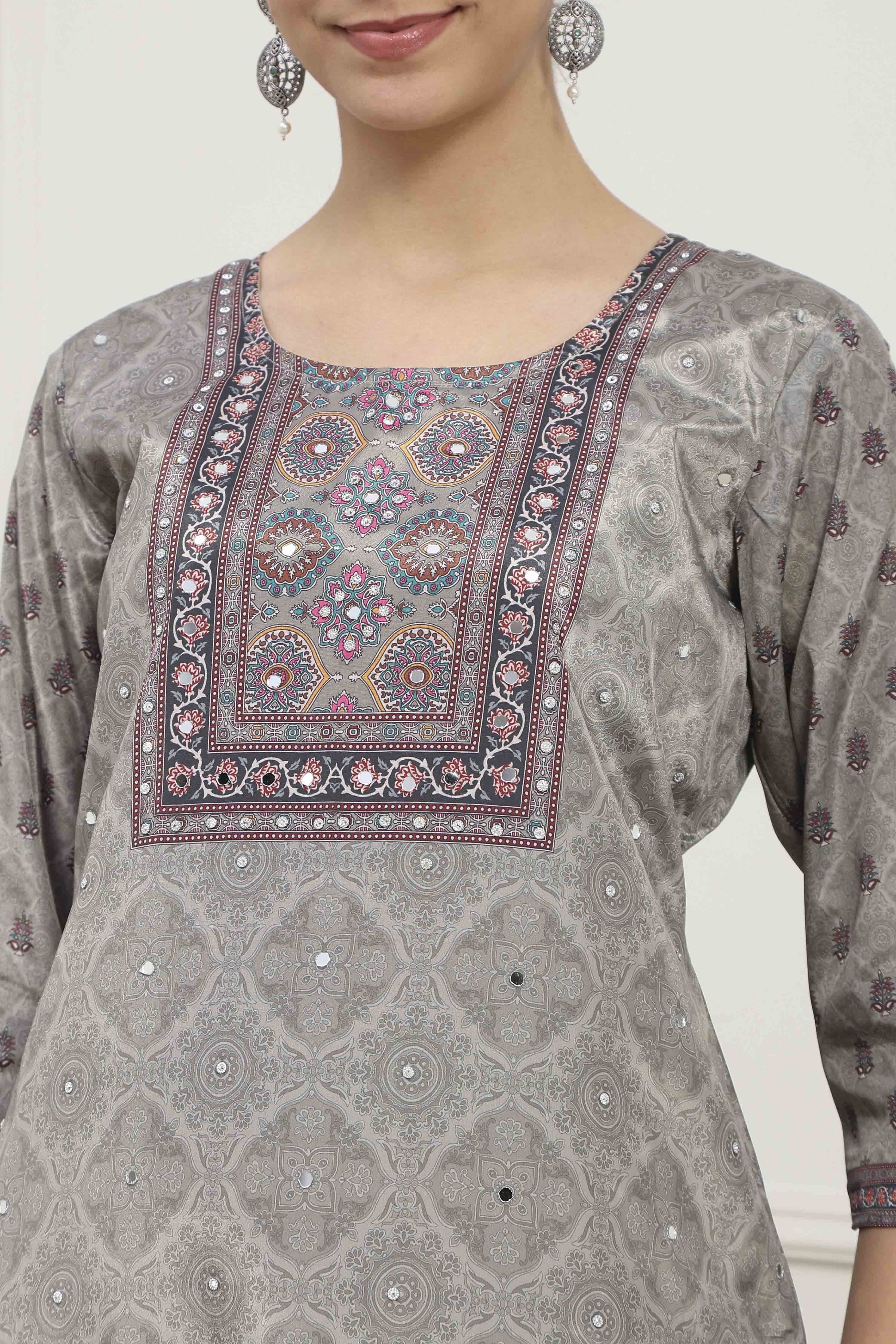 Grey Poly Crepe Digital Print Unstitched Suit Set image number 2