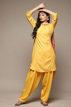 Yellow Cotton Blend Straight Kurta Salwar Suit Set image number 6