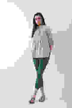 Green Cotton Lycra Solid Fitted Cropped Leggings image number 0