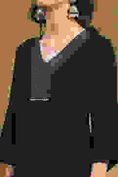 Black Solid Gathered Straight Kurta image number 1