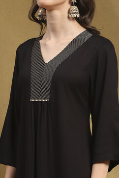 Black Solid Gathered Straight Kurta image number 1