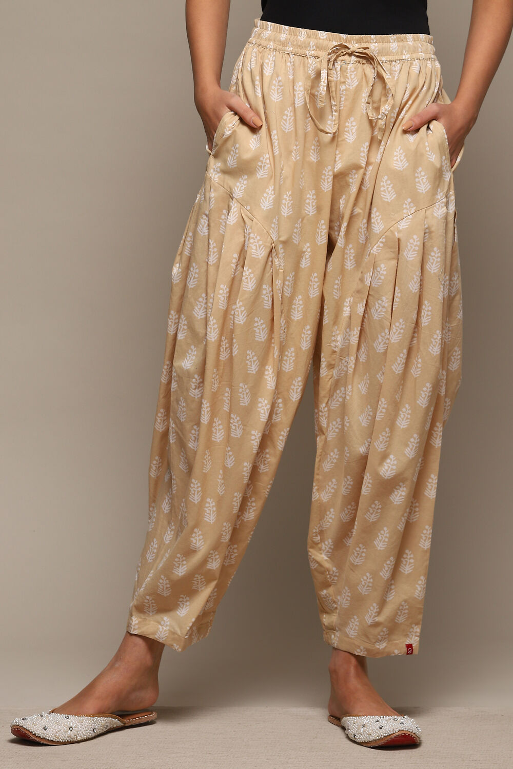 White Blue Cotton Printed Relaxed Salwar image number 5