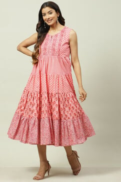 Pink Cotton Flared Fusion Printed Dress image number 2