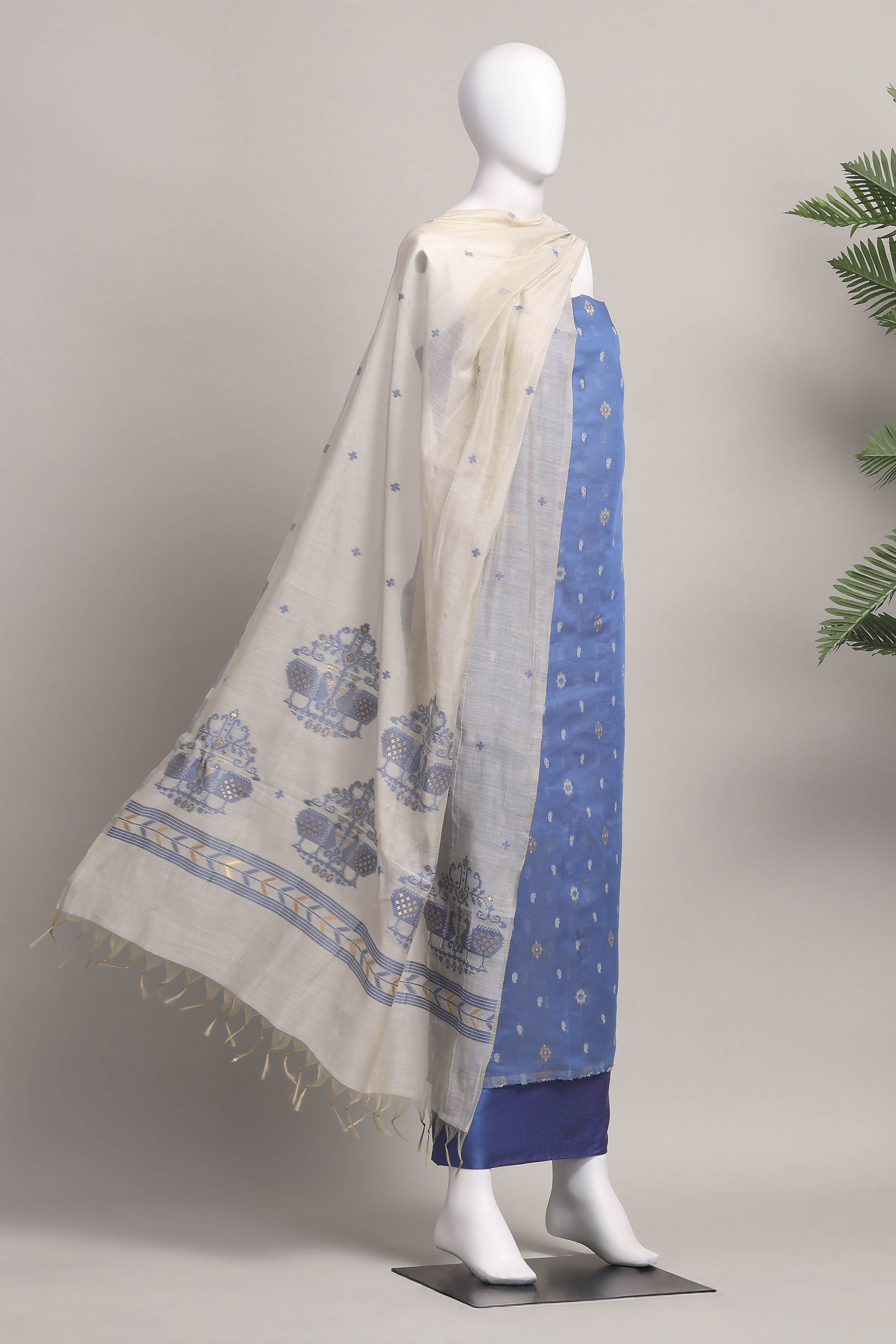 Blue Cotton Jamdani Unstitched Suit Set image number 4