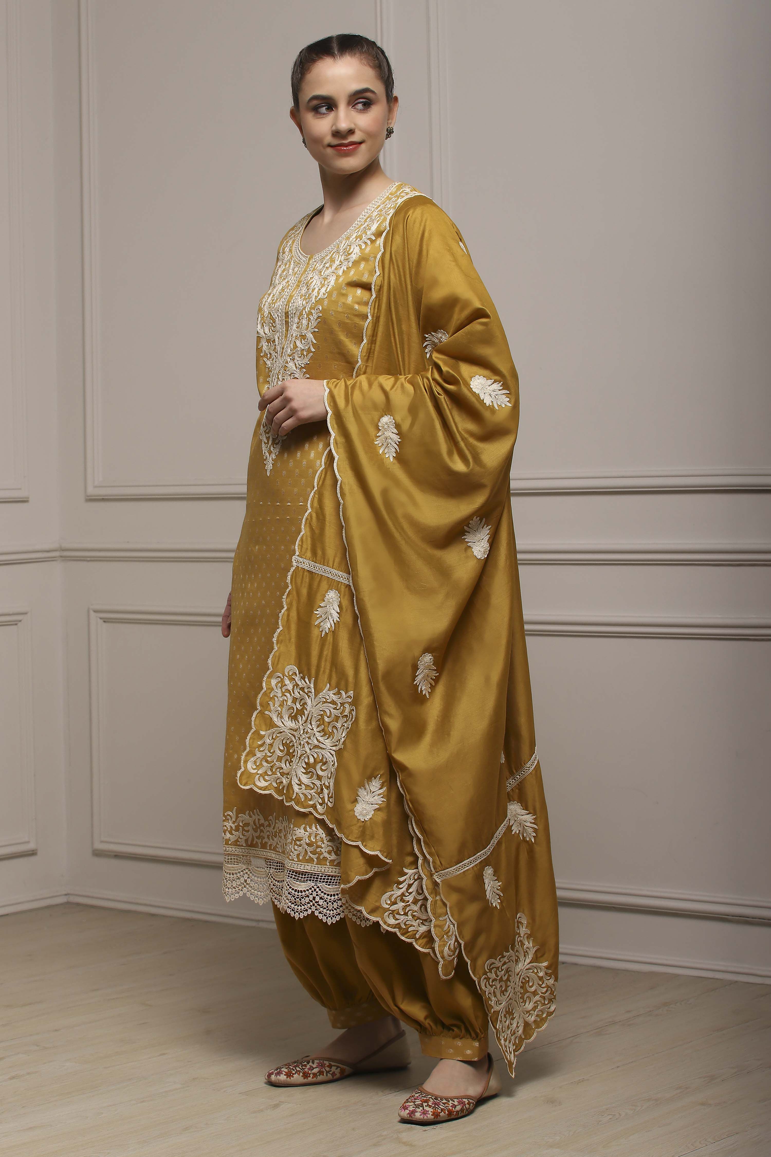 Peach Cotton Blend Thread Embroidered Unstitched Suit Set image number 4