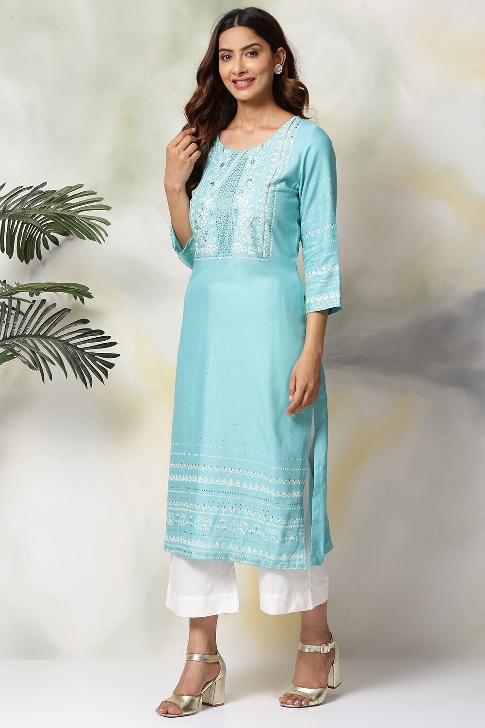 Green Rayon Straight Kurta Pants Set image number 2