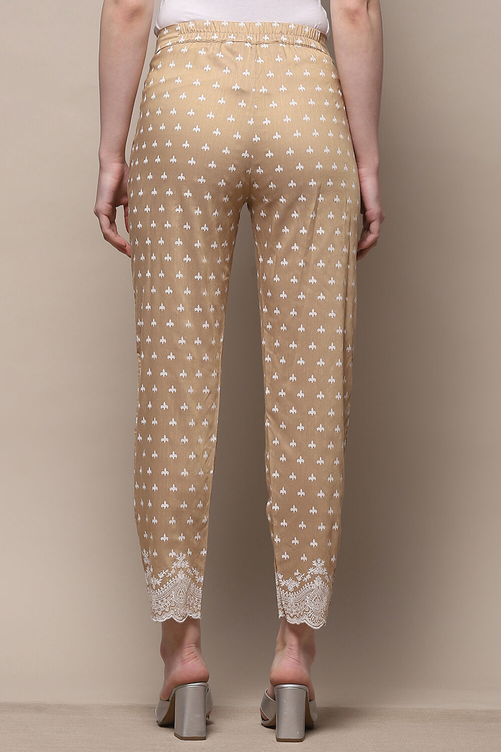 Gold Viscose Printed Narrow Pant image number 4