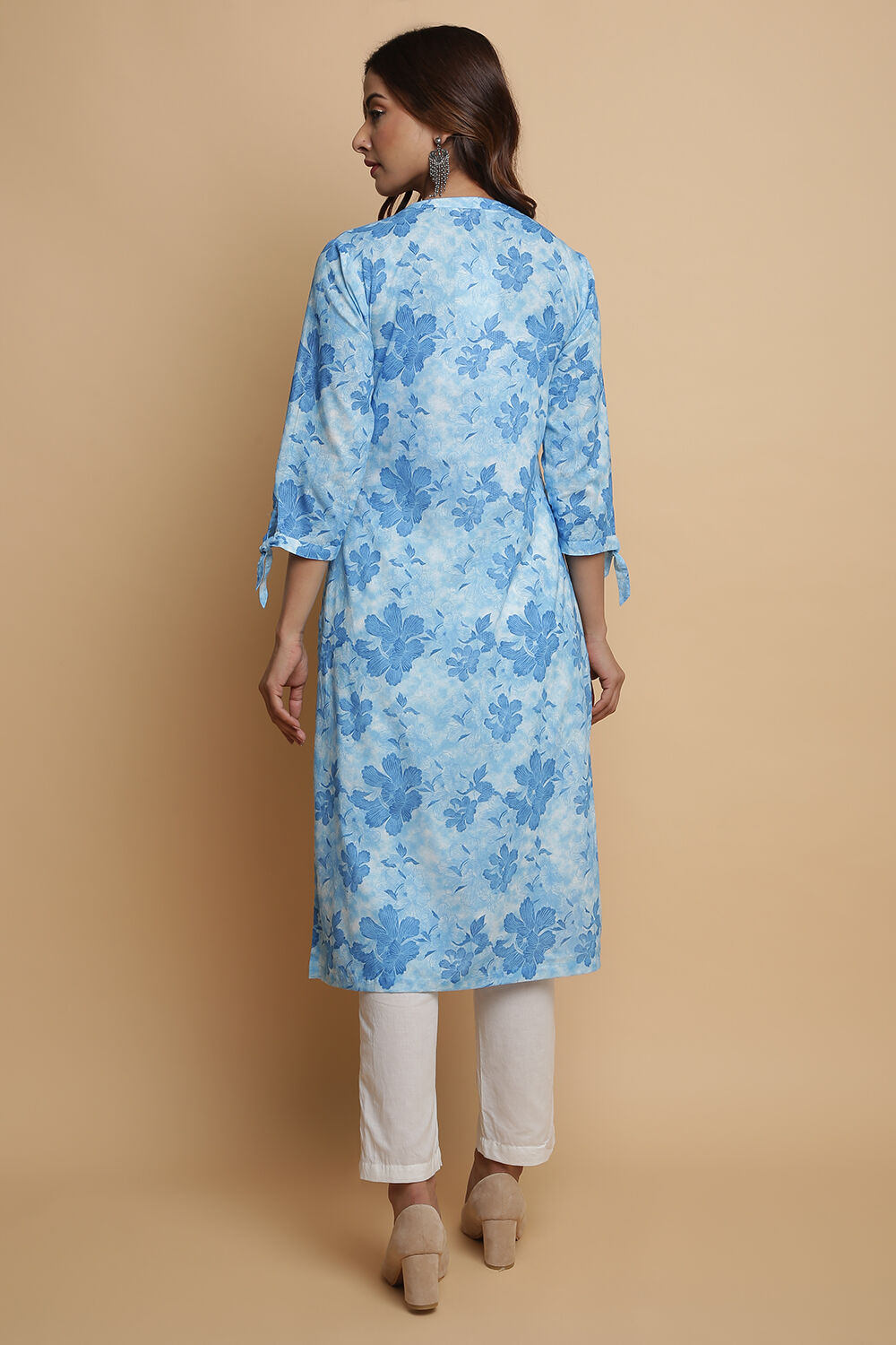Blue Cotton Straight Kurta Pant Suit Set image number 4