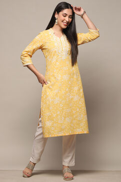 Yellow Cotton Straight Kurta image number 0