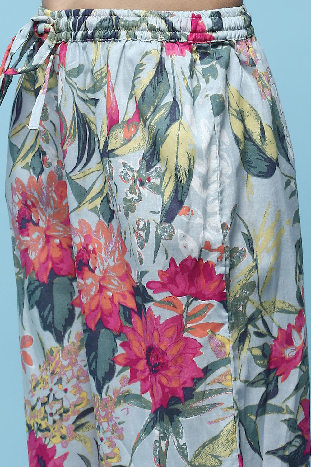 Blue Printed Cotton Kurta With White Straight Palazzo  image number 2