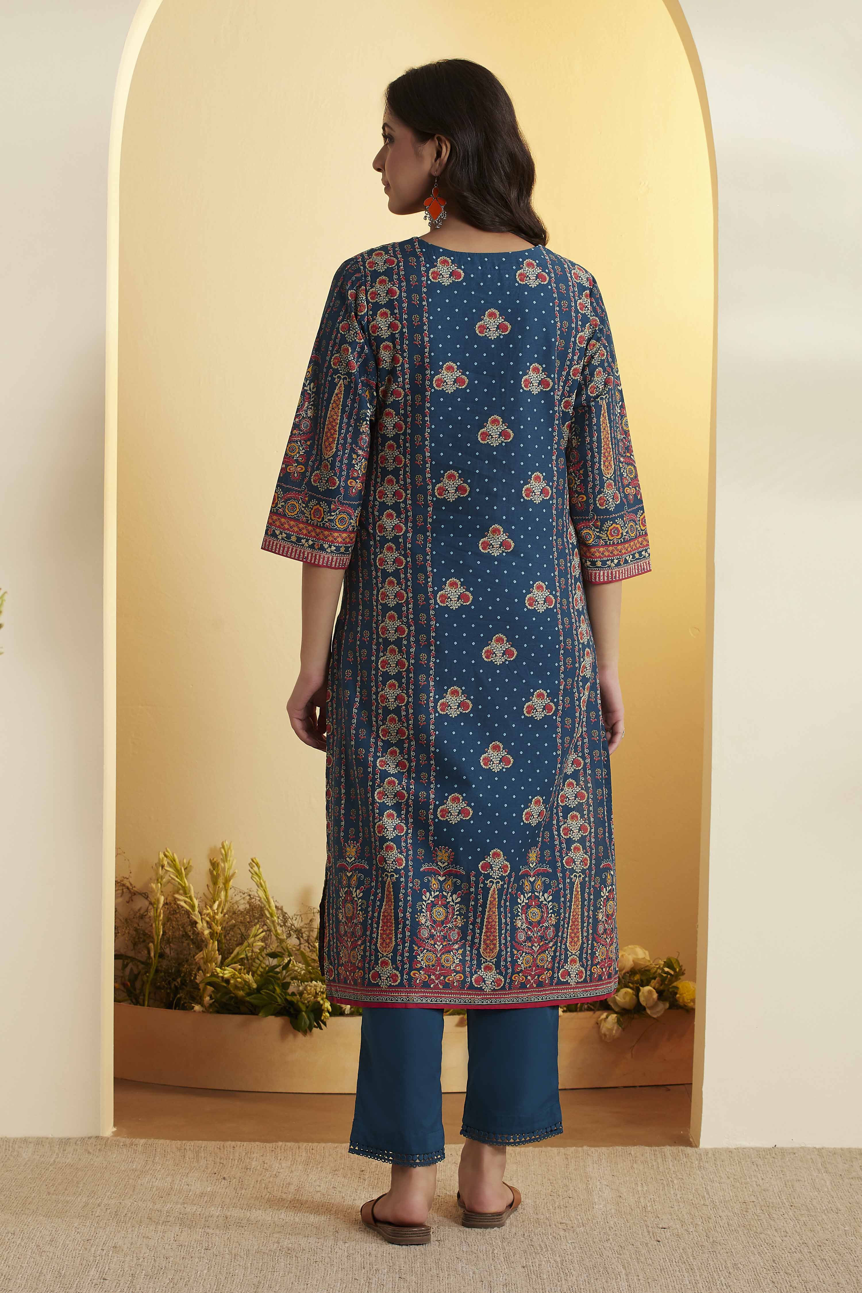 Beige & Red Cotton Printed Straight Kurta image number 5