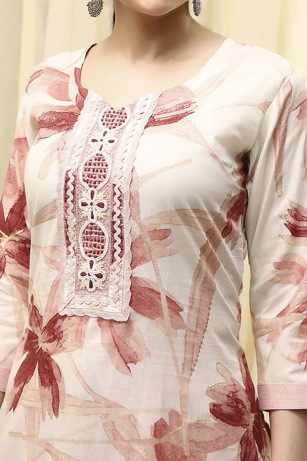 Pink Cotton Printed Floral Unstitched Suit Set image number 2