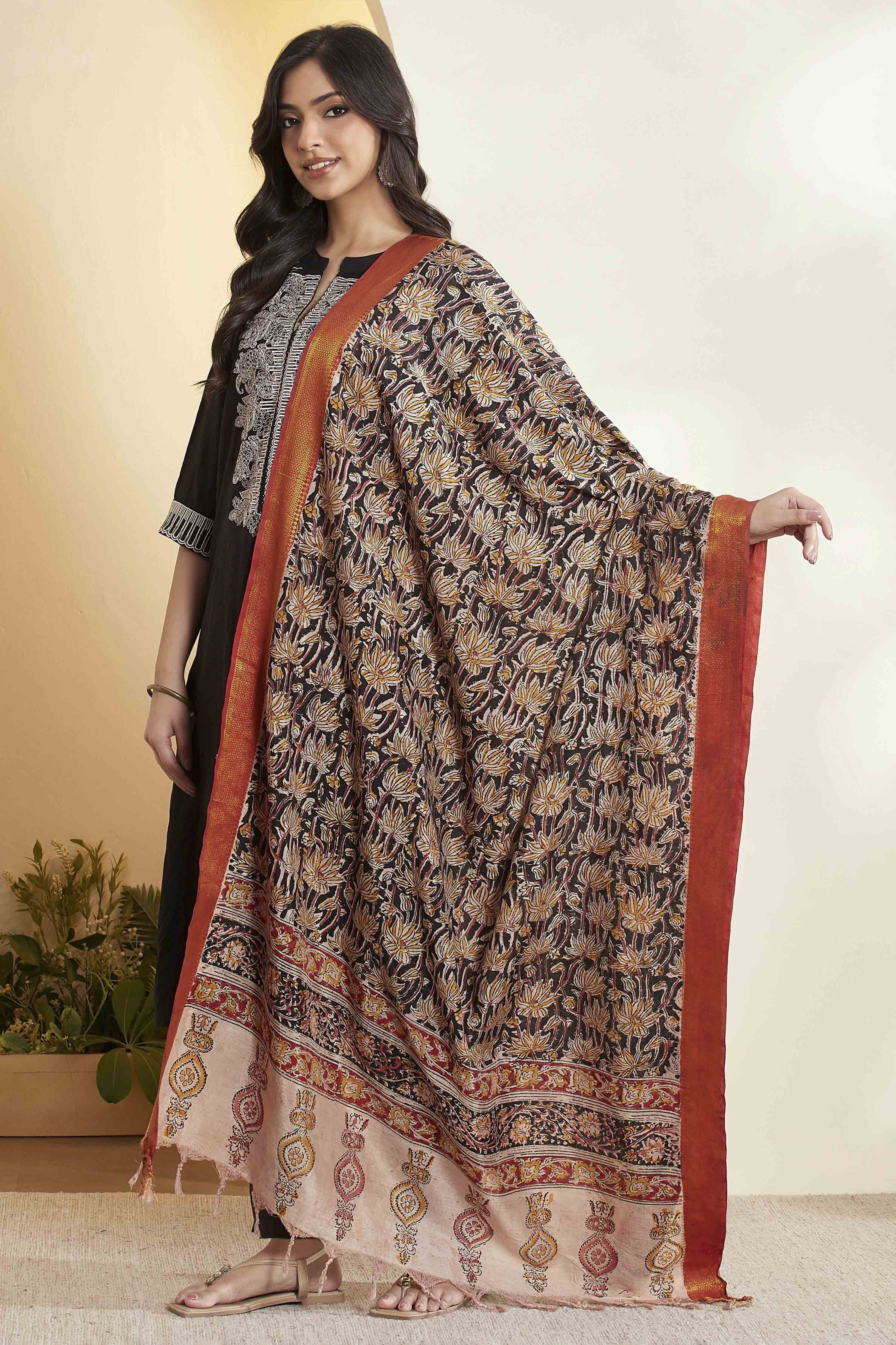 Black Chennur Silk Printed Dupatta image number 3