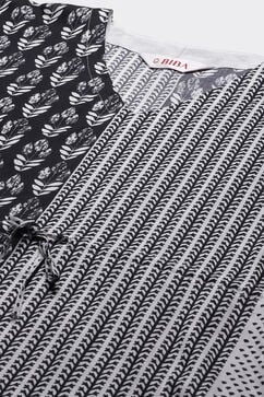 Black And White Straight Cotton Printed Sleepwear image number 1