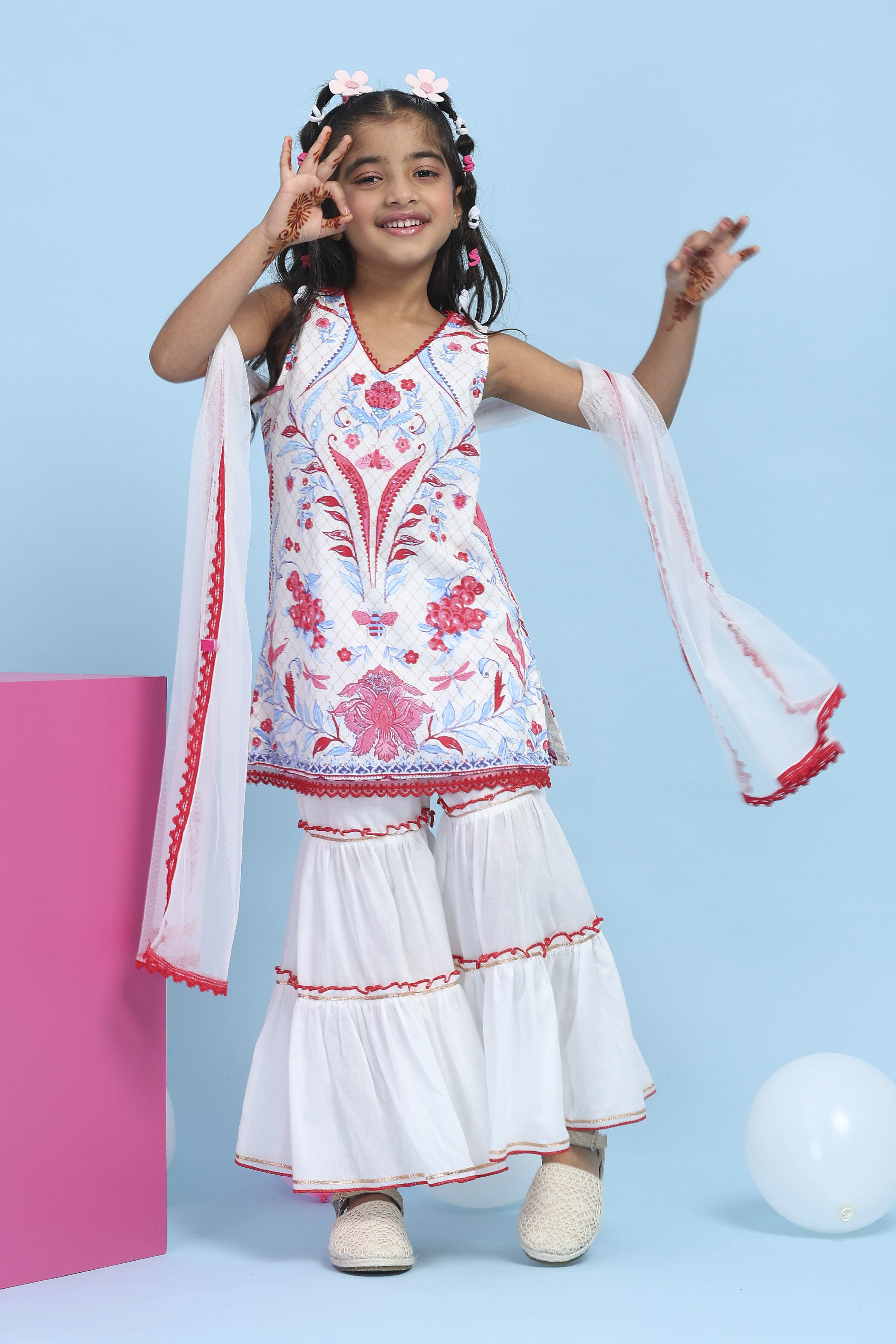 White Cotton Printed Straight Garara Suit Set image number 6