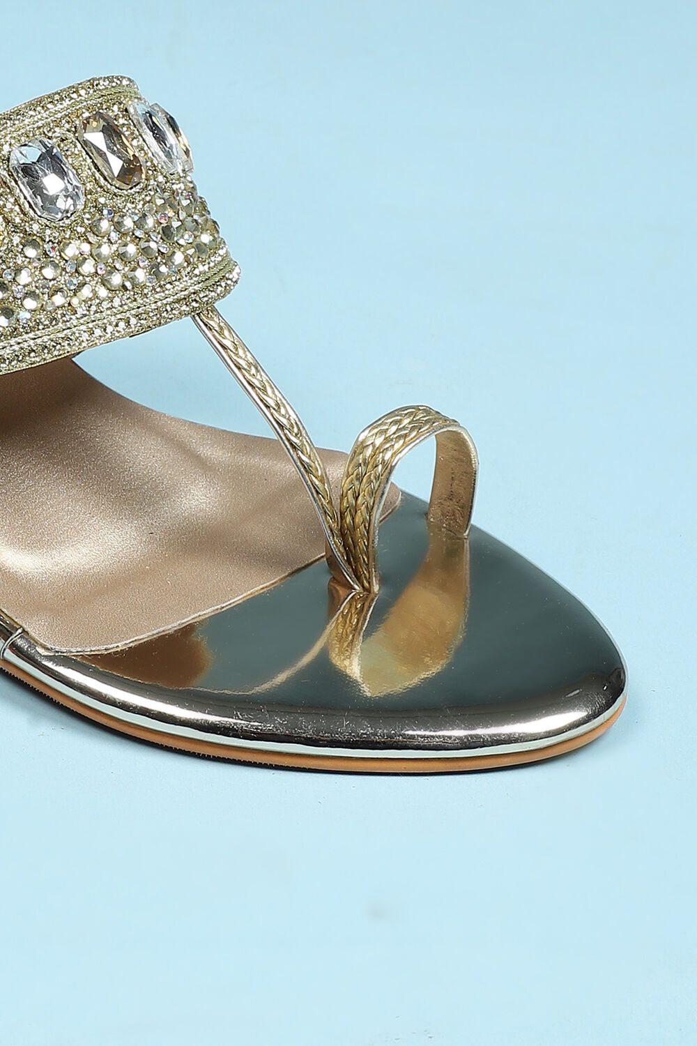 Floral embellished toe ring casual sandals online