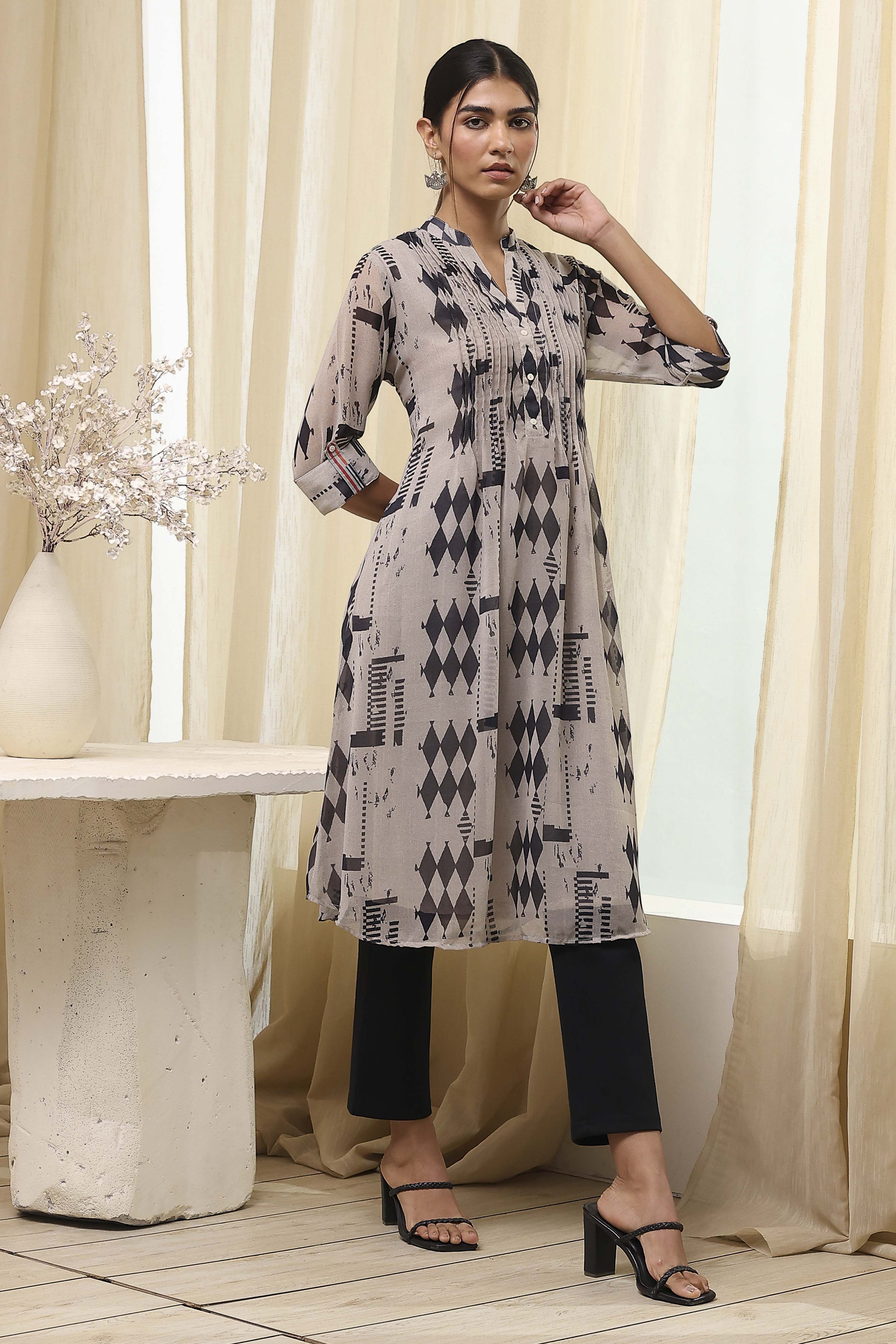 Grey Printed Pleated A-Line Kurta image number 4