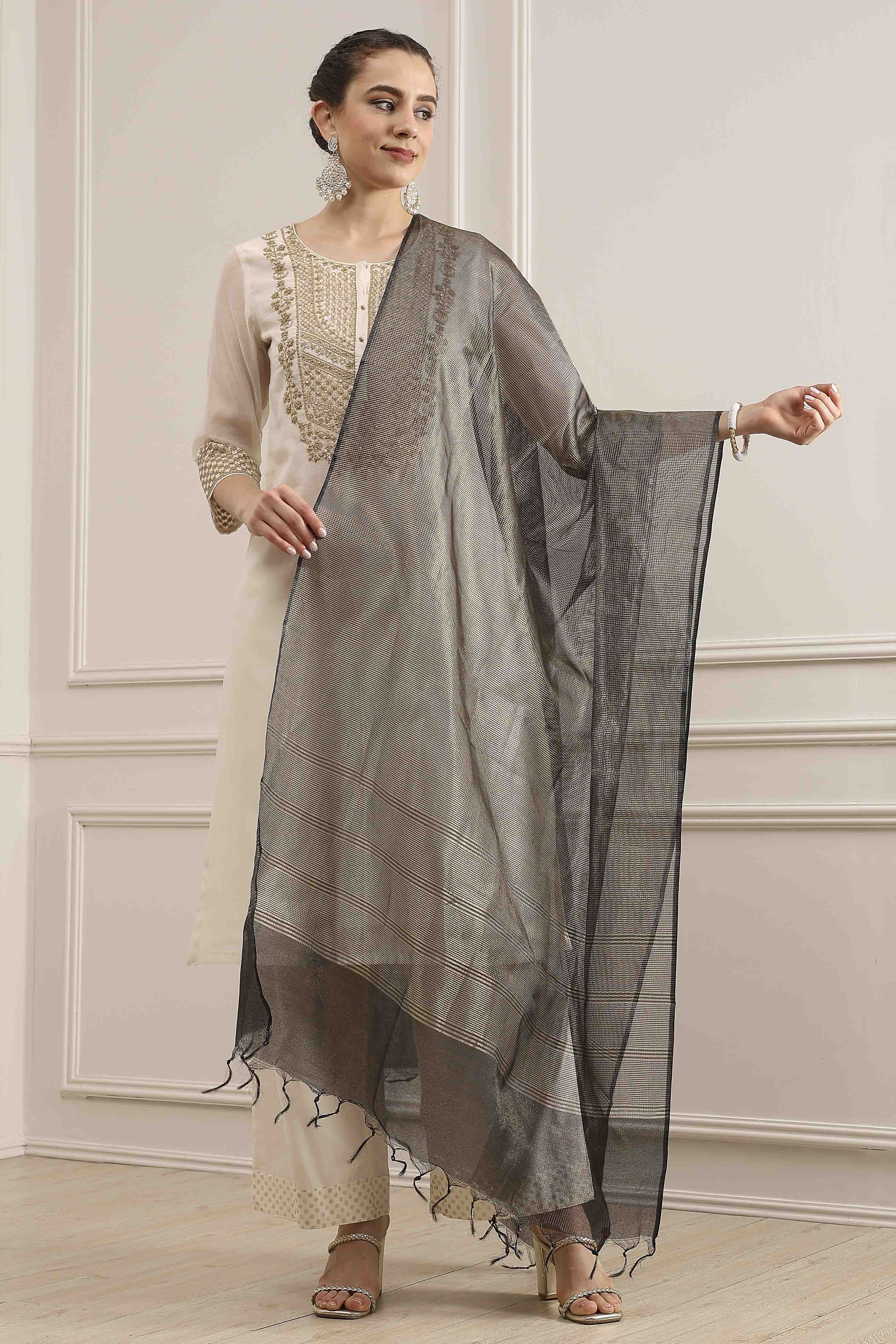 Black Polyester Yarndyed Dupatta image number 1