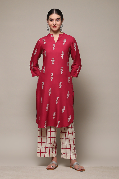 Terracotta Rayon Straight Kurta Pants Set image number 3