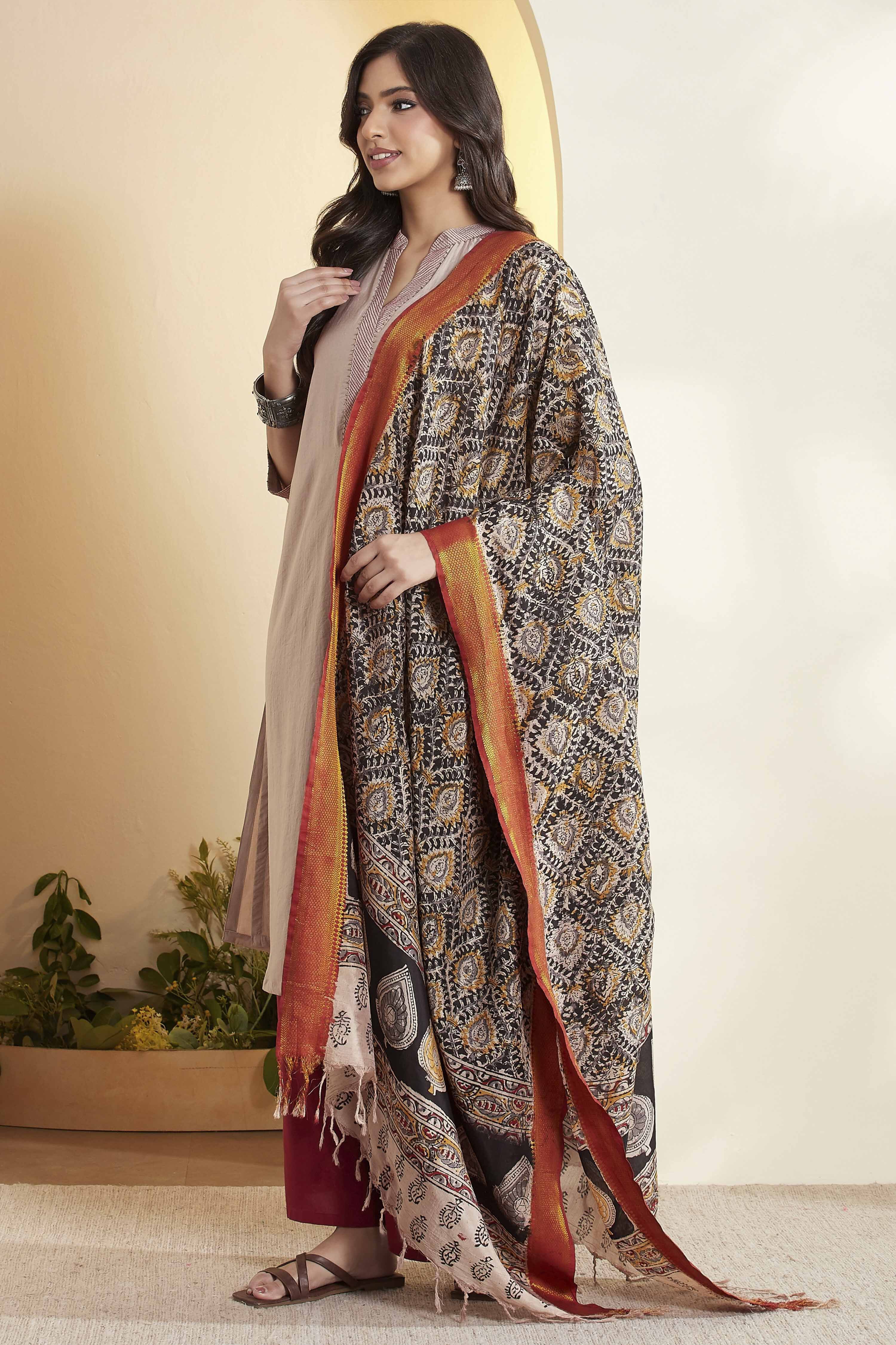 Black Chennur Silk Geometric Print Dupatta image number 3