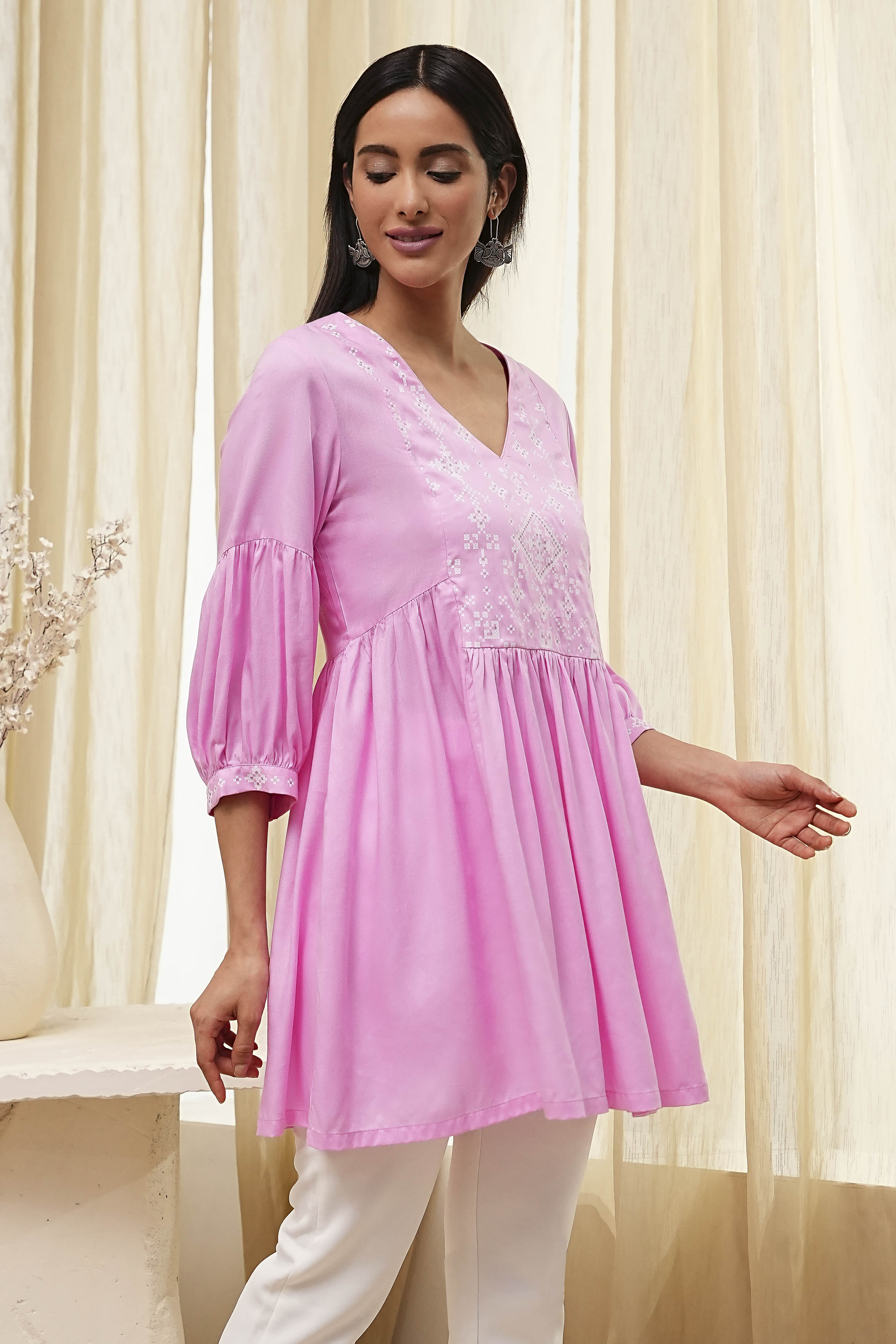 Pink Solid Flared Short Kurta image number 4