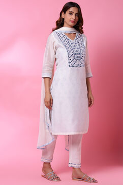 Off White Art Silk Straight Kurta Regular Pant Suit Set image number 3