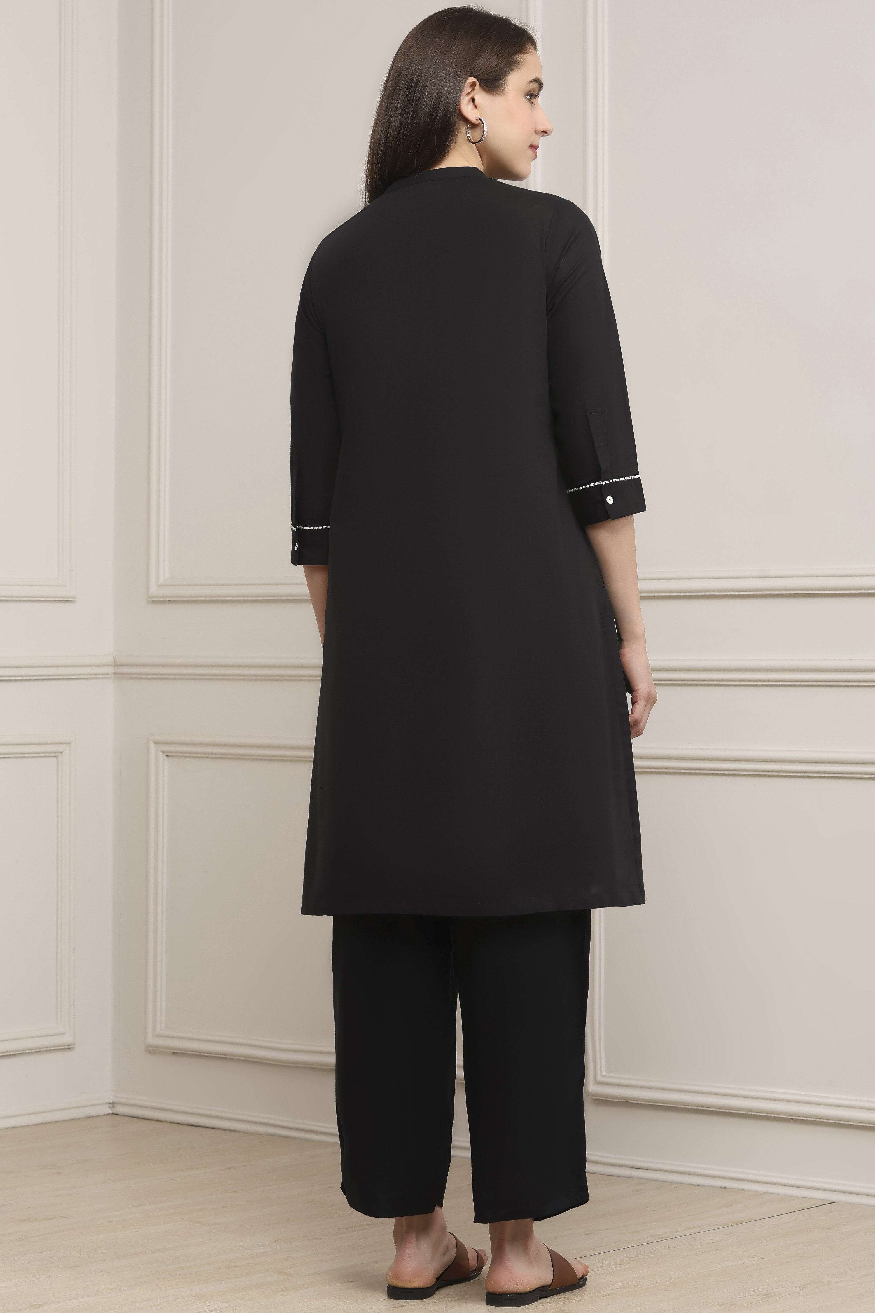 Black Cotton Solid Straight Kurta image number 3