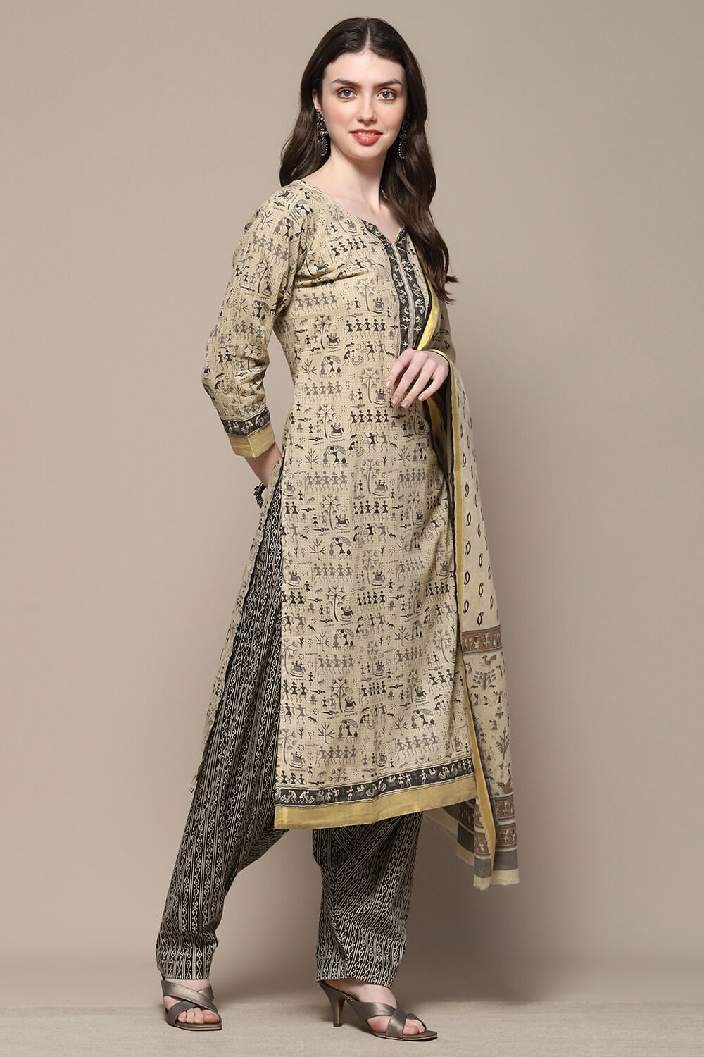 Grey Cotton Screen Printed Unstitched Suit Set image number 7