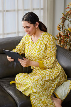 Lime Yellow Rayon Straight Kurta Set image number 6