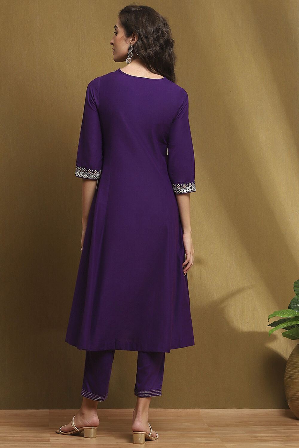 Purple Embroidered Kalidar Suit Set image number 4