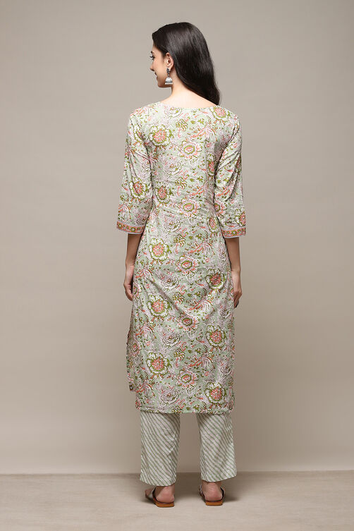 Dull Green Cotton Panelled Unstitched Suit Set image number 5