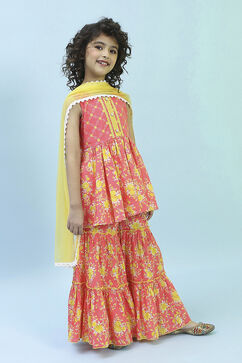 Pink Cotton Gathered Suit Set image number 5