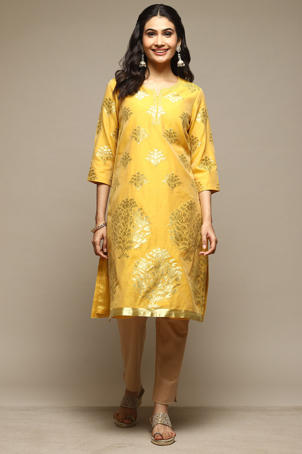 Yellow Cotton Blend Straight Yarndyed Kurta image number 5