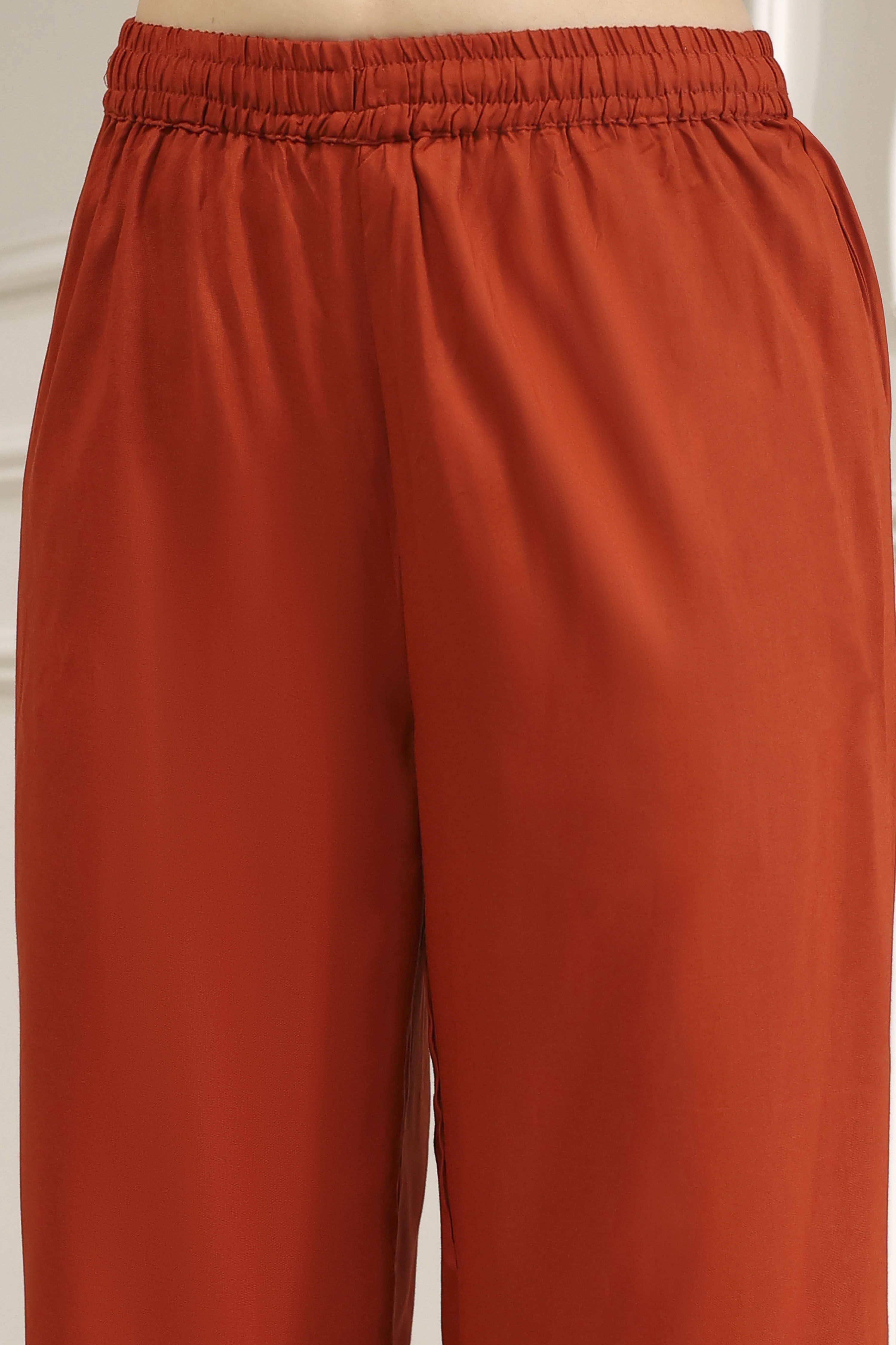 Black Solid Relaxed Straight Suit Set image number 2