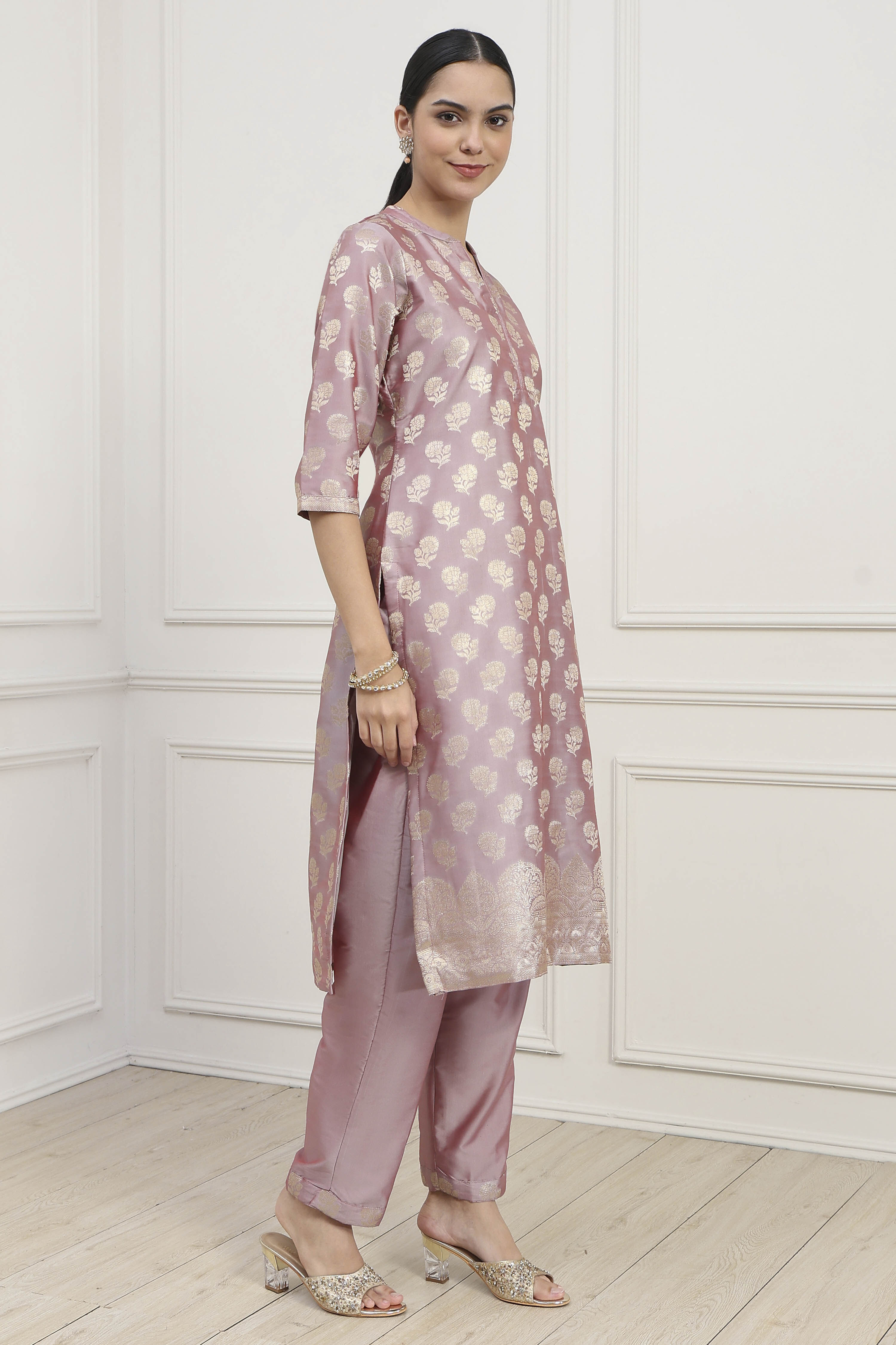 Purple Silk Blend Banarasi Unstitched Suit Set image number 6