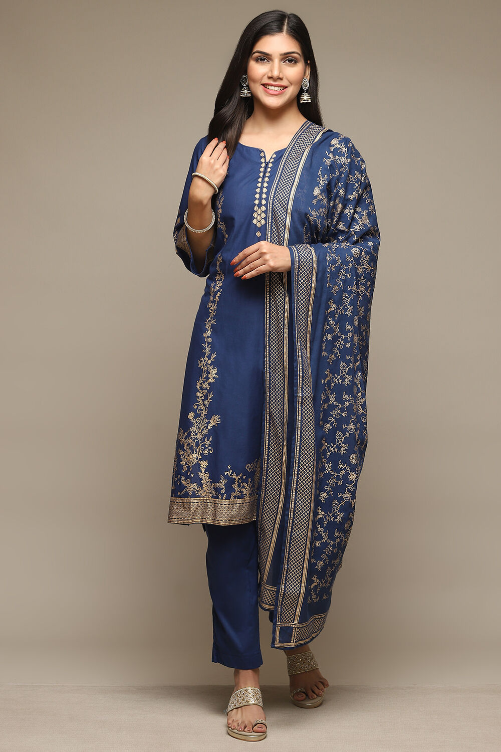 Red Cotton Straight Kurta Pants Suit Set image number 7