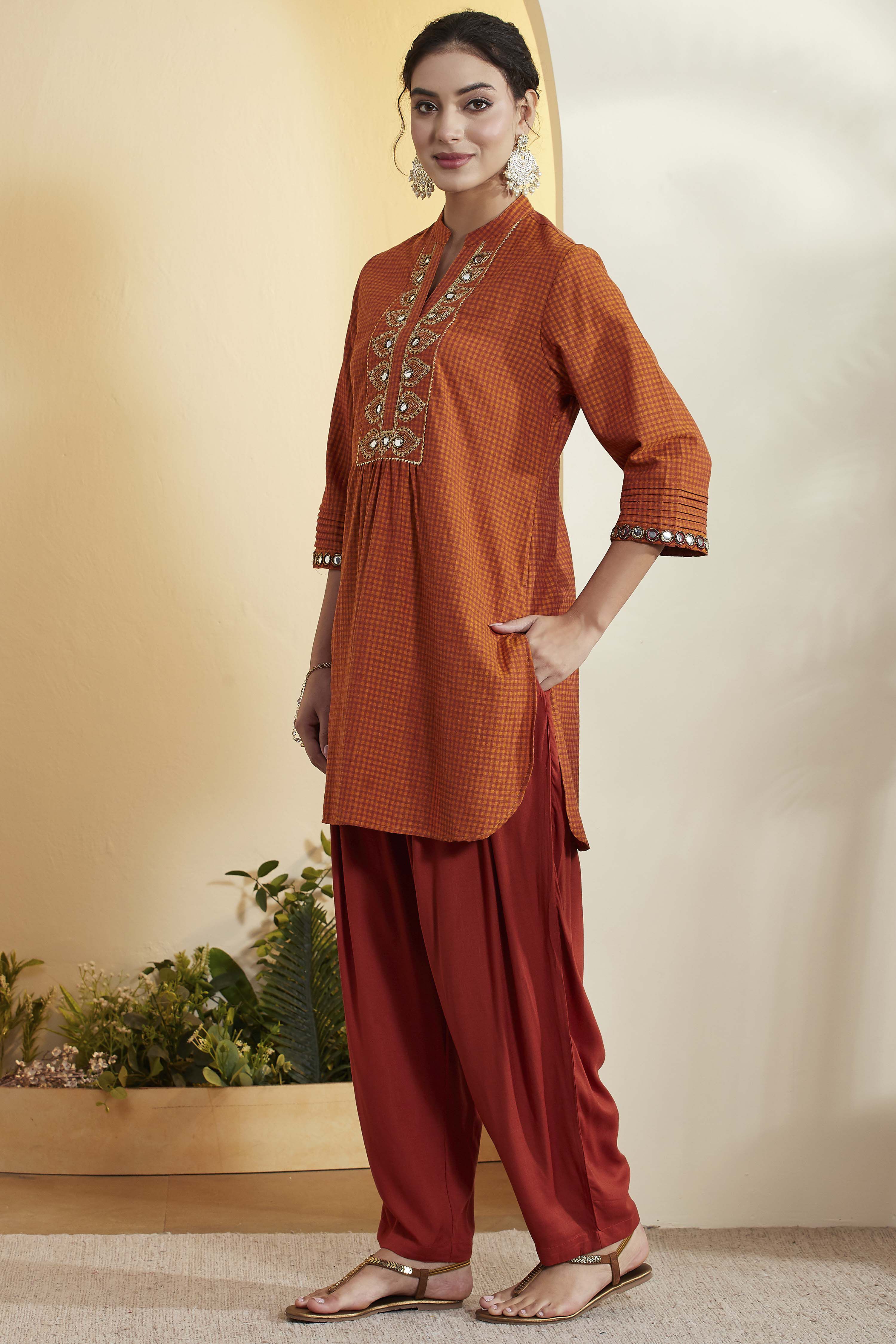 Rust Cotton Mirror Work Short Kurta Set image number 4