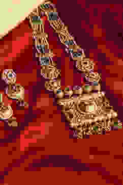 Multi Alloy Necklace Set image number 0