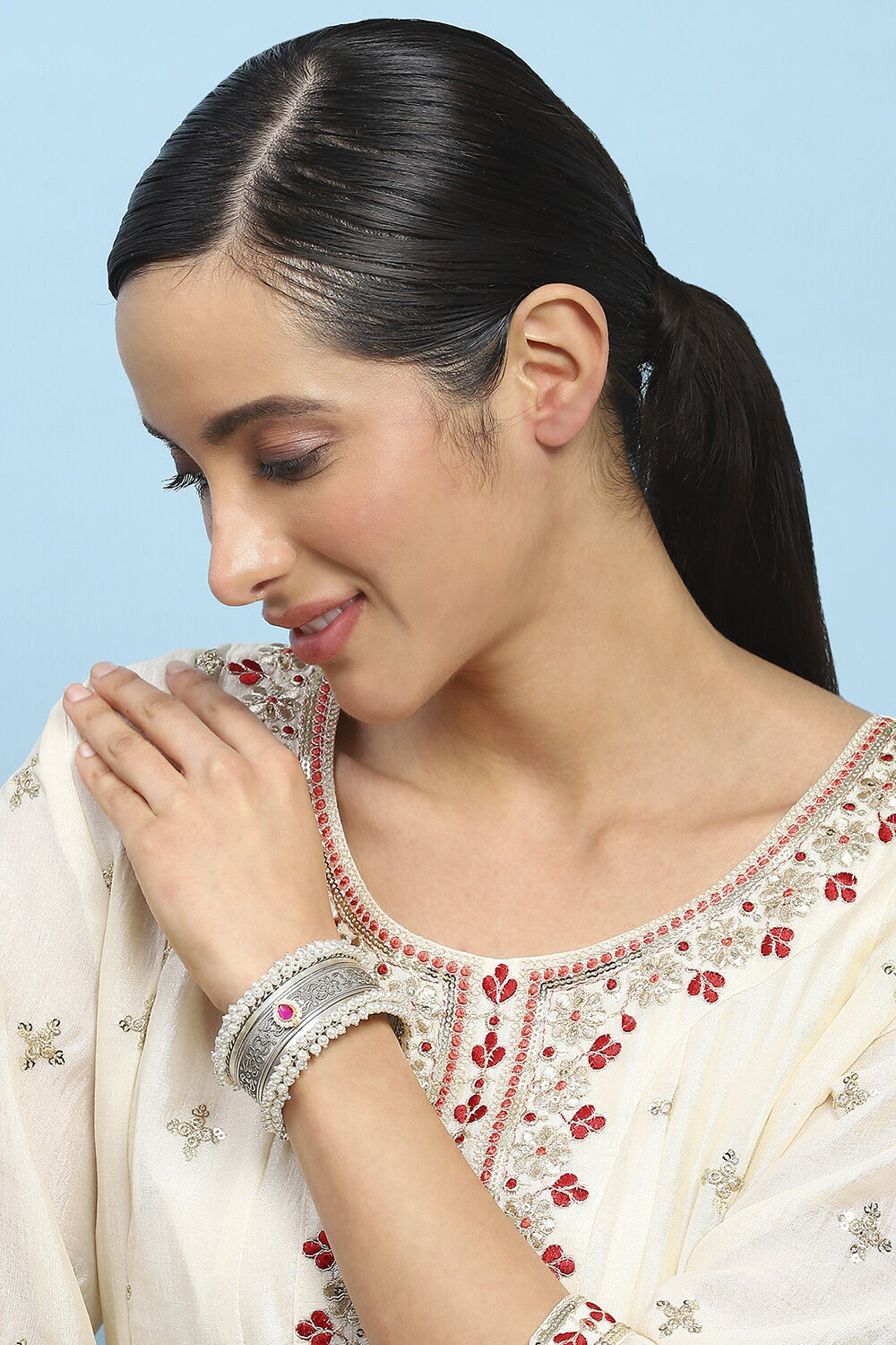 Silver Brass Bracelet image number 3