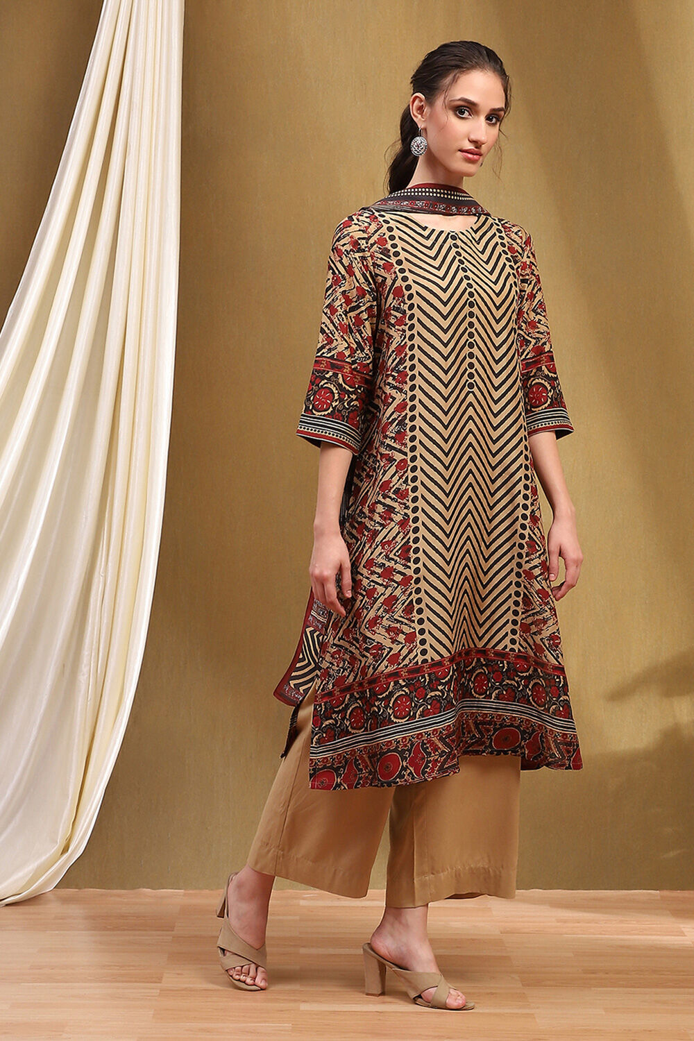 Blue Modal Geometric Printed Straight Suit Set image number 4