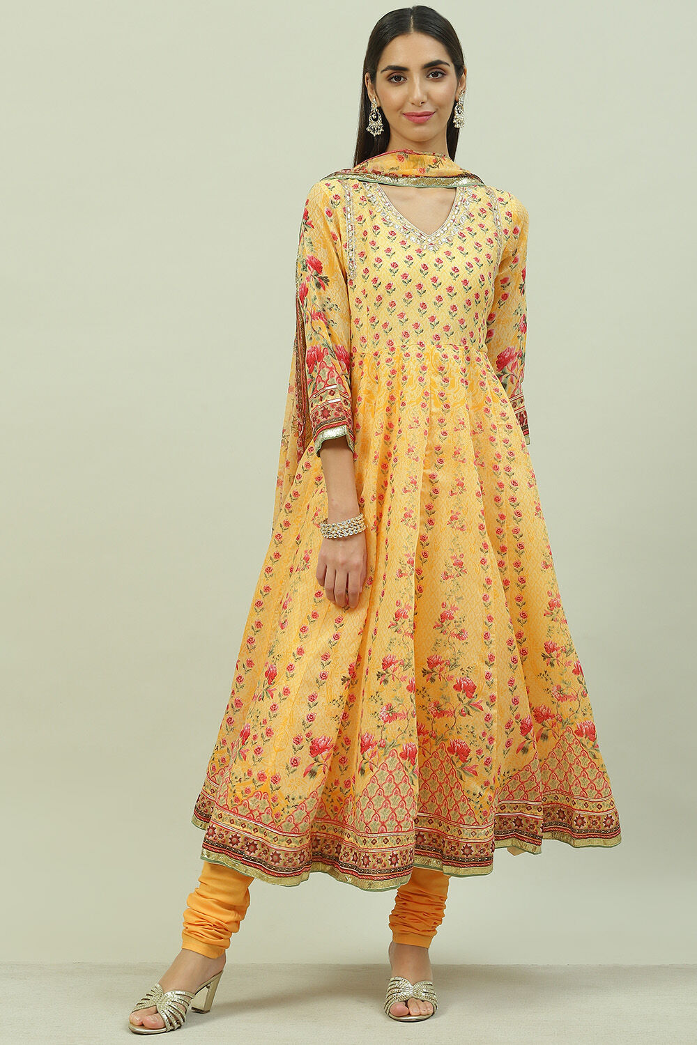 Yellow Straight Kurta Churidar Suit Set image number 7