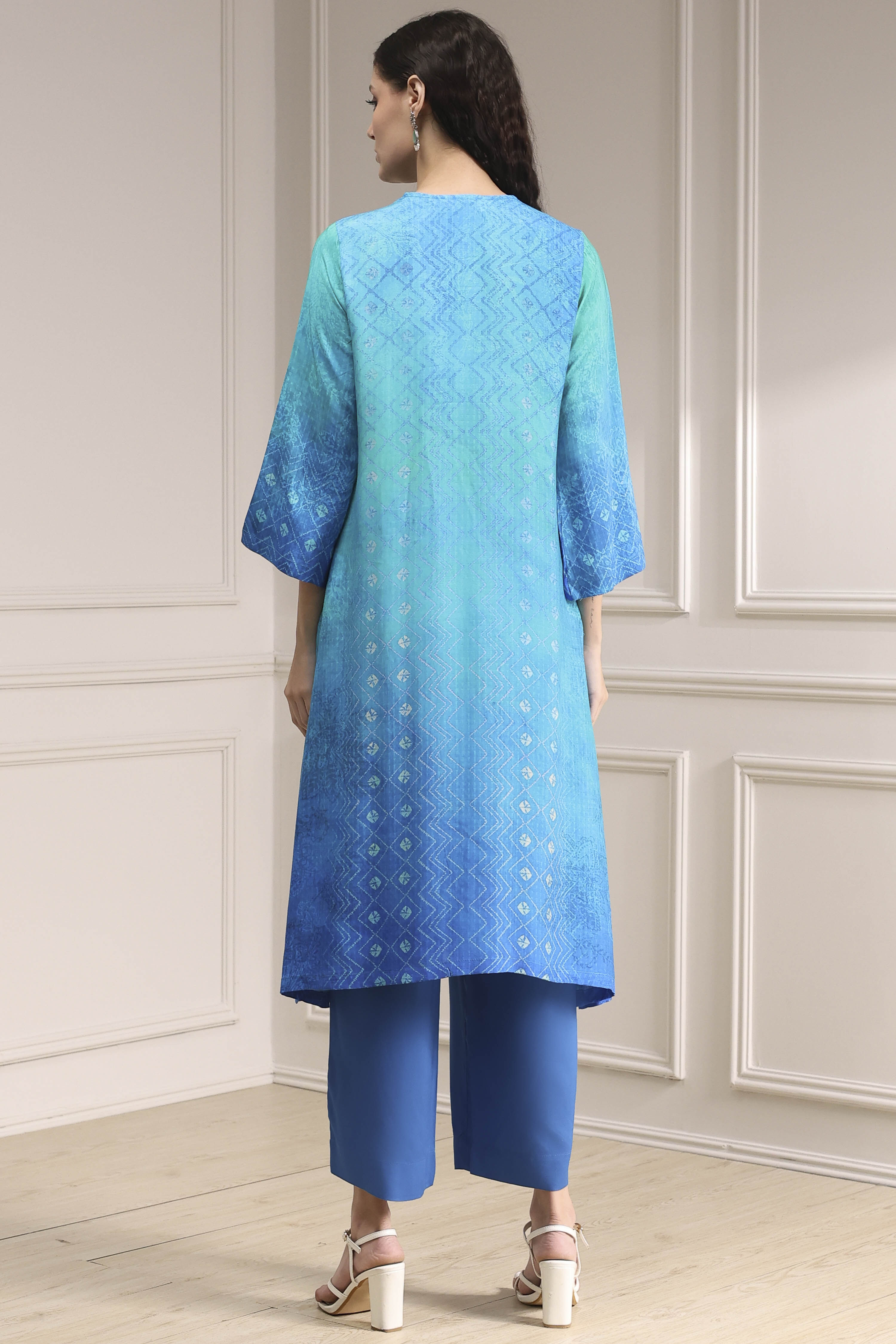 Turquoise Printed Straight Suit Set image number 4