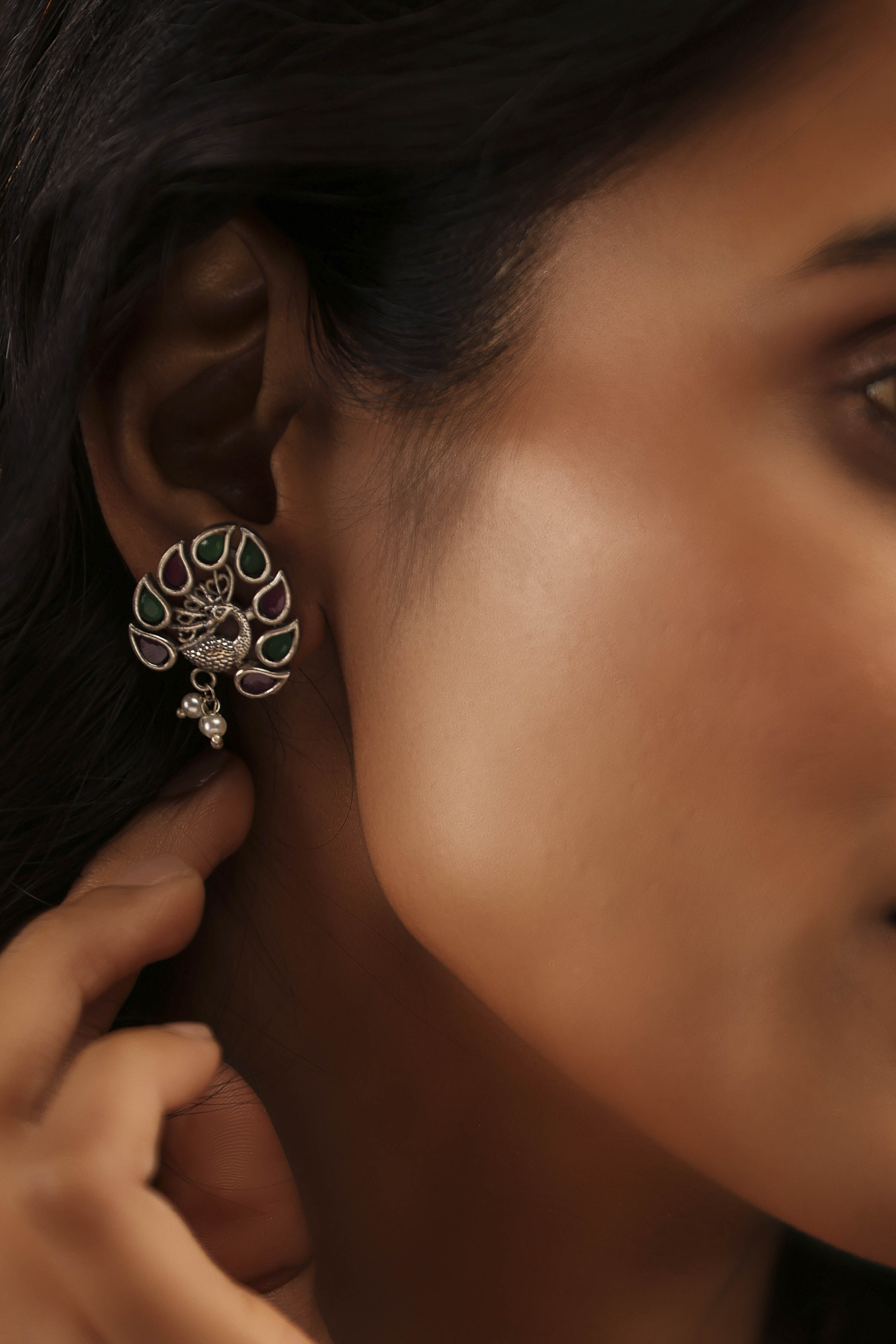 Multicolor Brass Studs image number 1