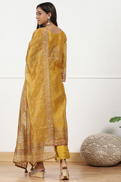 Pink Chanderi Printed Embroidered Unstitched Suit Set image number 7